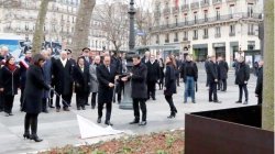 Place de la République, inauguration plaque dédiée à toutes les victimes des attentats